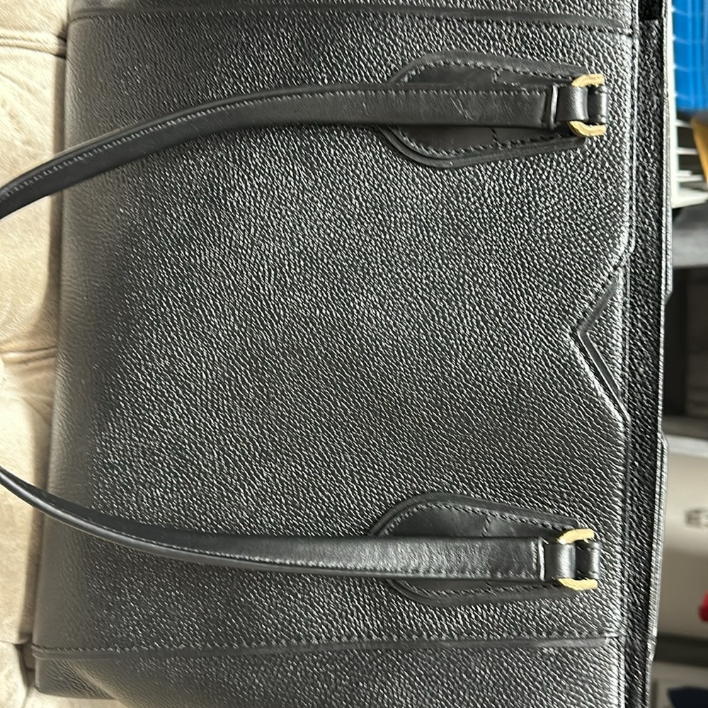 Authentic Michael Kors Handbag ! - image 2